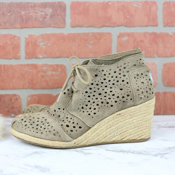 Toms Desert Wedge Espadrille Khaki Tan Suede Leather Lace Up Perforated Shoes 9 - Picture 2 of 8